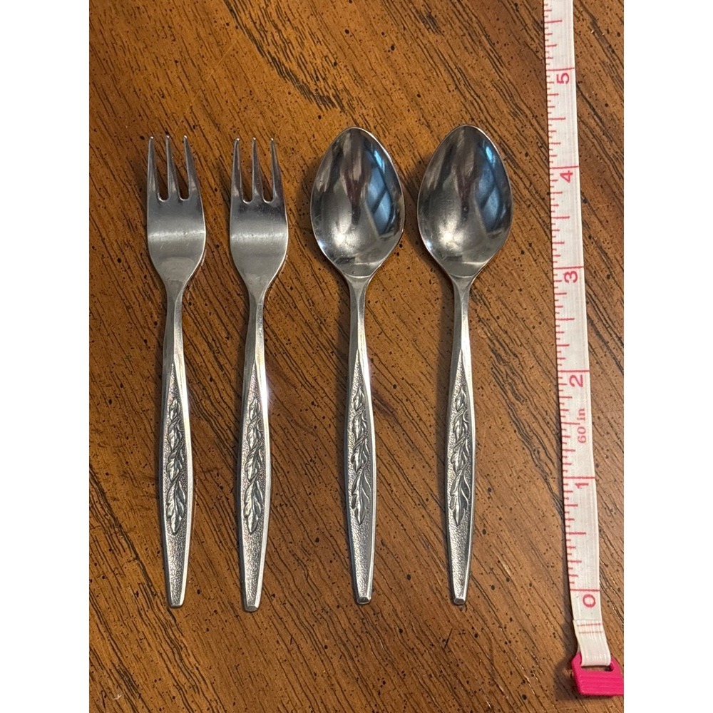 Vintage Stainless Steel Fork & Spoon Set Of 4 With‎ Embossed Leaf Handles